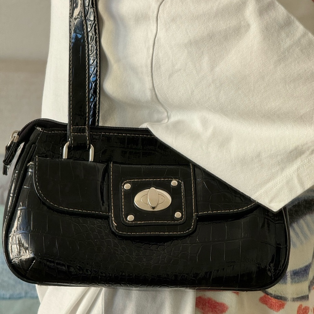 Vintage black shoulder bag